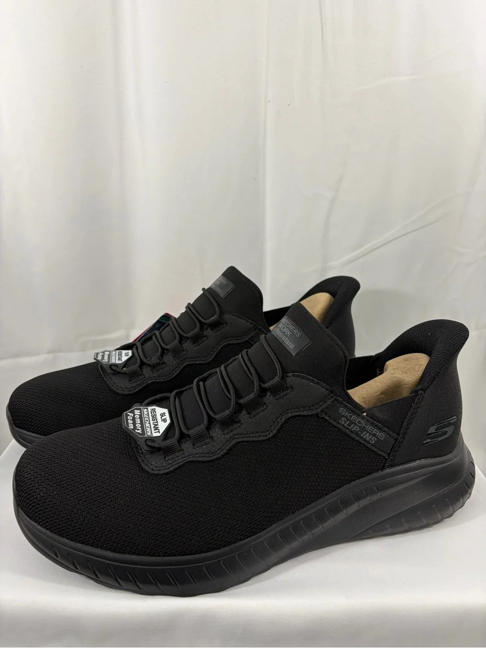 NWT Skechers Men's Size 11W Slip-Resistant Black Athletic Shoes